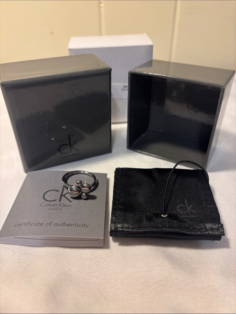 NWT Calvin Klein Spinning Bubble Cluster Fidget Ring - Sz 8 - DISCONTINUED